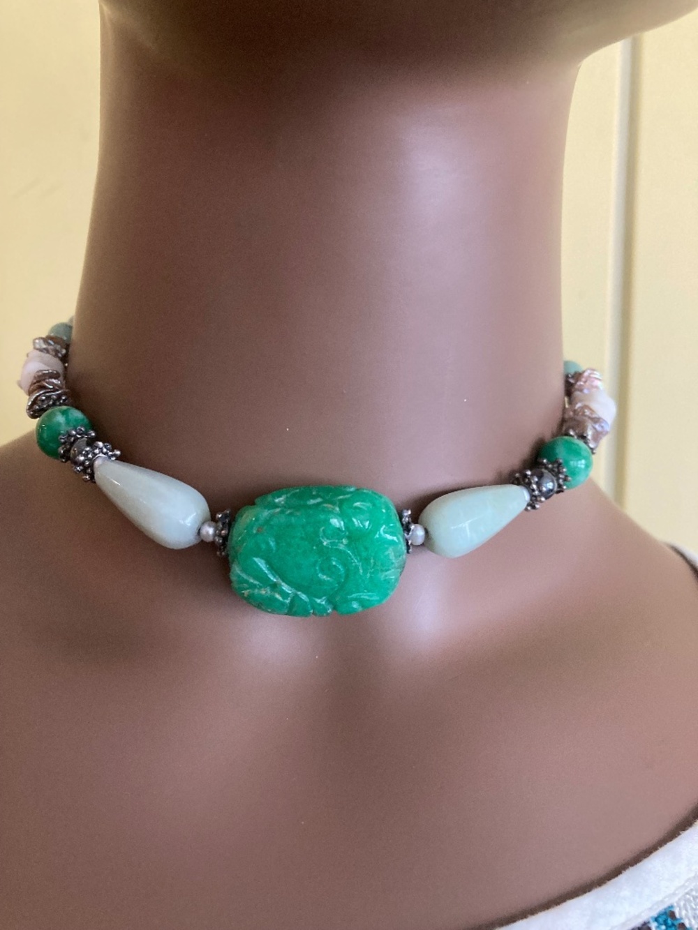 Jade & Hawaiian Shell Short Necklace
